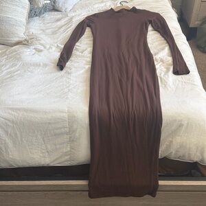 naked wardrobe Brown Long-Sleeve Maxi Dress